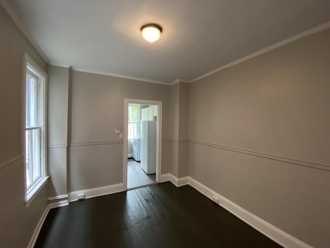 Building Photo - 116 Neater St