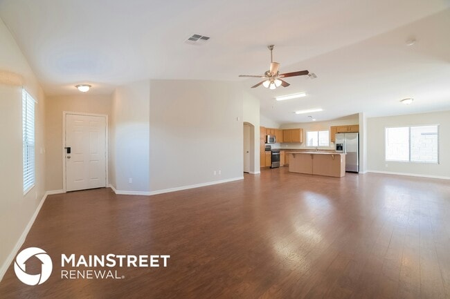 Foto del edificio - 17877 W Redfield Rd