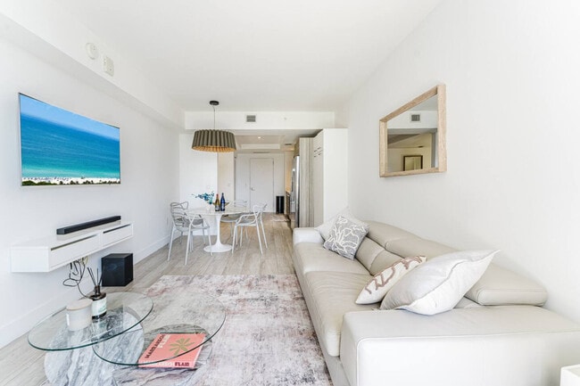 Foto del edificio - 101 NE 34th St