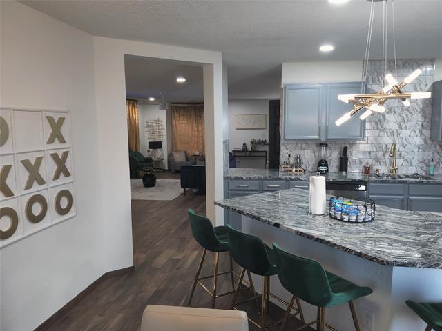 Foto del edificio - 3120 Longbow Dr