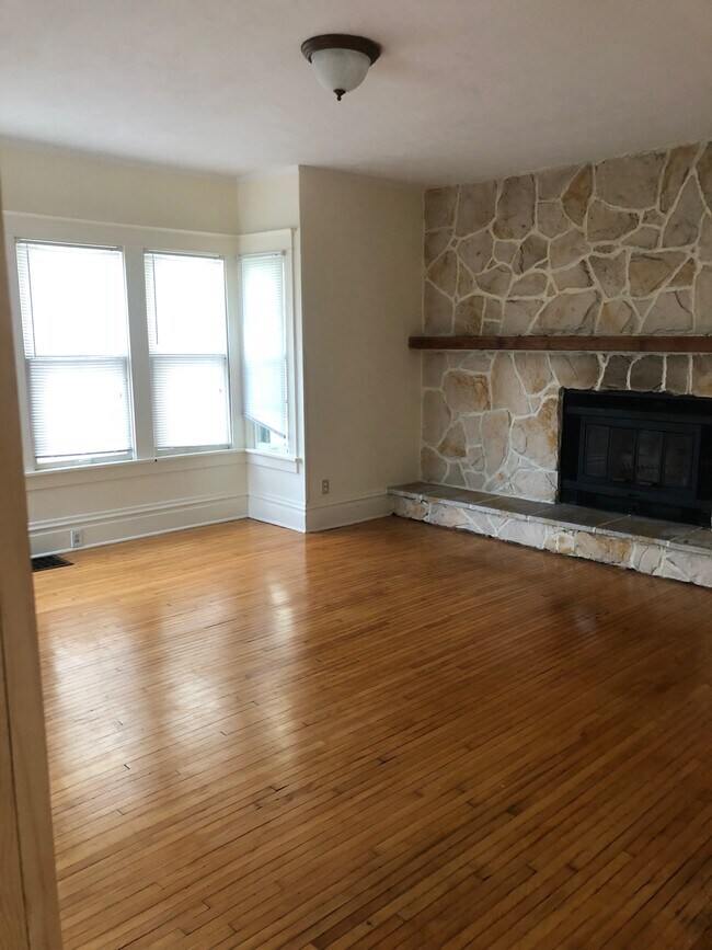 Sala de estar - 1815 W Bradley Ave