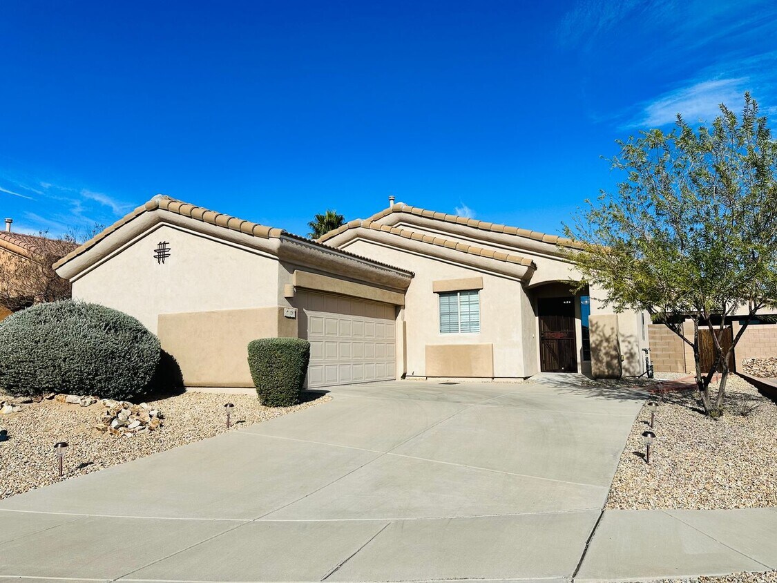 Primary Photo - Price just Reduced ! Beautiful Home on a C...