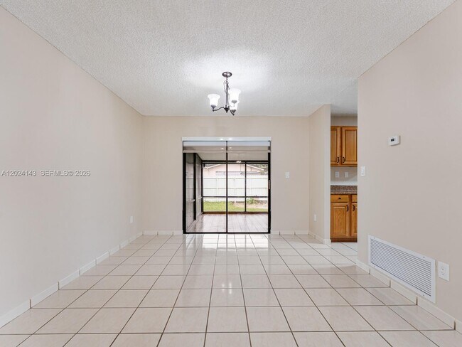 Foto del edificio - 13360 SW 46th St