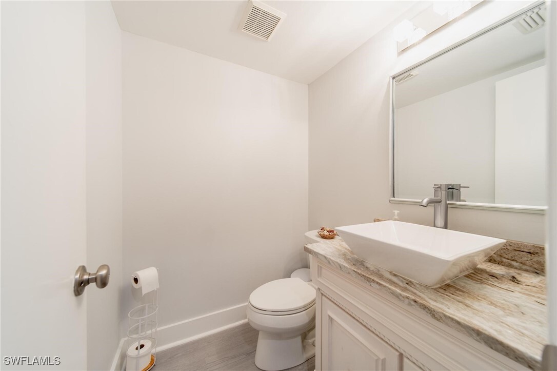 Foto del edificio - 820 Meadowland Dr