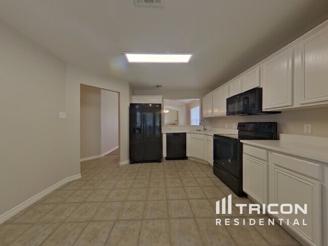 Foto del edificio - 233 Amherst Dr