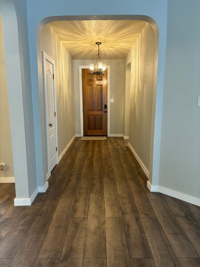 Building Photo - 8219 Midway Depot