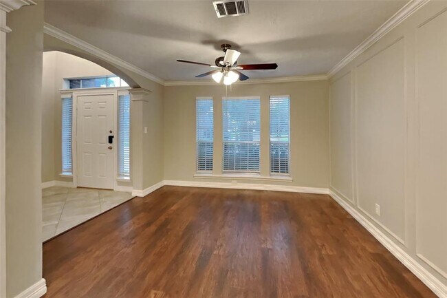 Building Photo - 6419 Old Hickory Dr