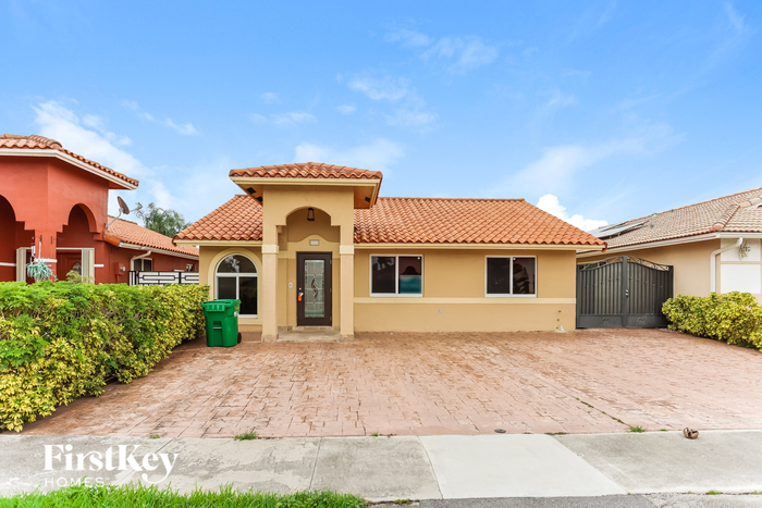 Foto principal - 8824 NW 110th Ln