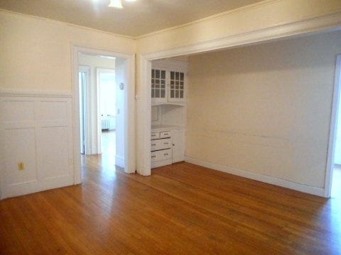 Building Photo - 448 Park Dr