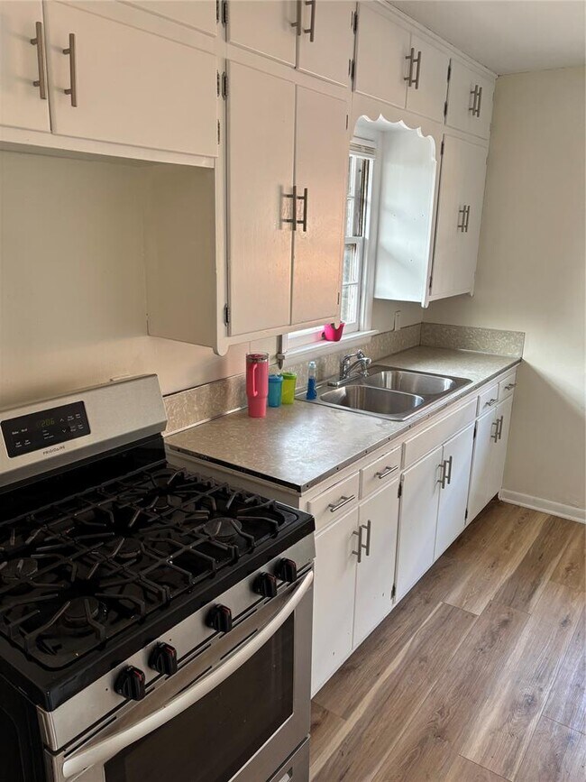 Foto del edificio - 1324 Dorchester Dr