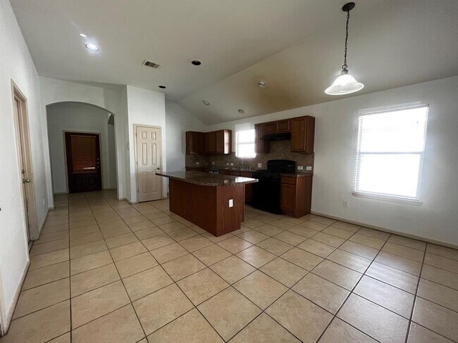 Foto del edificio - 6022 Sugar Field Ln
