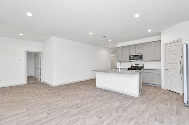 Building Photo - 10626 Watershed Dr