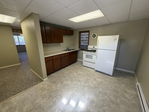 Foto del edificio - Available Now!! 1 Bedroom, 1 Bathroom Apartment For Rent Downtown Osseo with A View!
