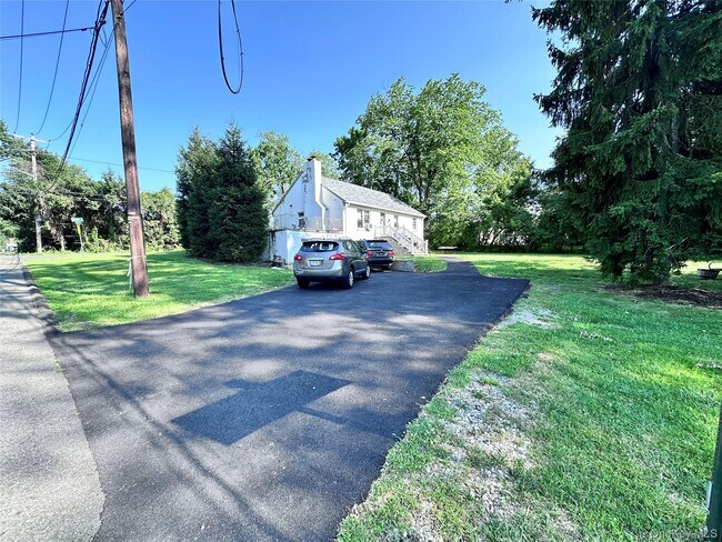 Foto del edificio - 48 Medway Ave