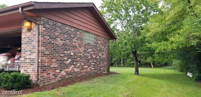 Building Photo - 4 br, 3 bath House - 12409 85th Ave