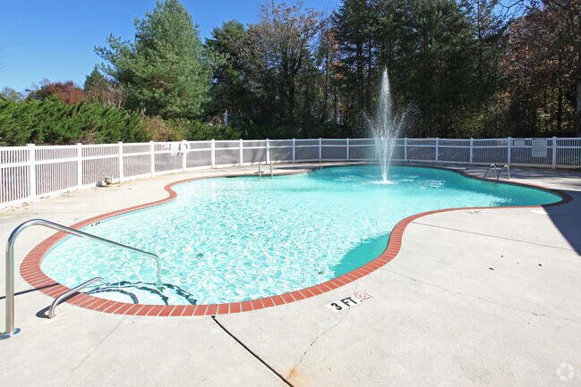 Foto del edificio - Carlyle Place Apartments