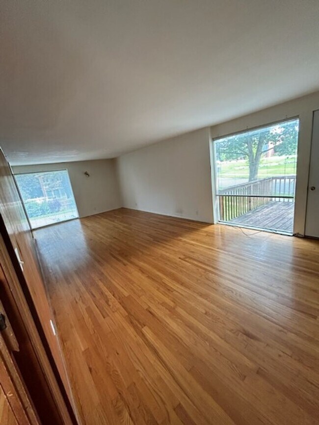 Foto del edificio - 1 bedroom, 1 bathroom Apartment
