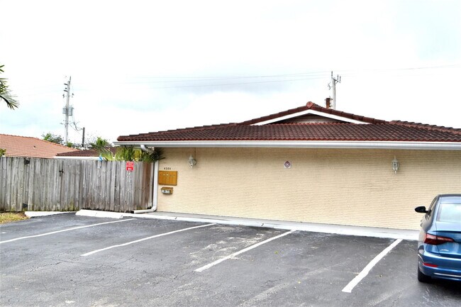 Foto del edificio - 4209 NE 21st Ave