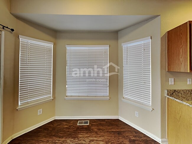 Building Photo - 10550 Mount Columbia Pl