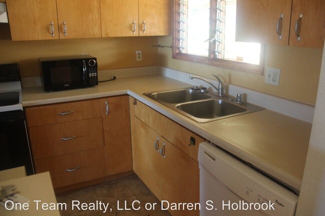 Foto del edificio - 3 br, 2 bath House - 98-834 Noelani St 11
