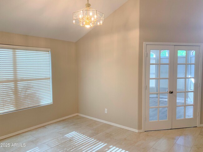 Foto del edificio - 1723 E Erie St
