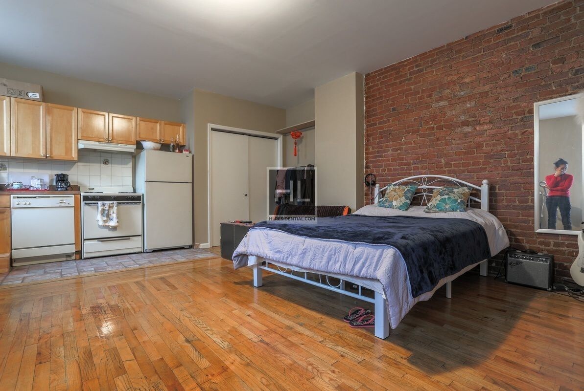Primary Photo - 35-40 36th St