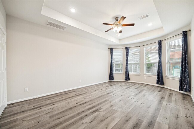 Foto del edificio - 24918 Meadowthorn Crest Ln
