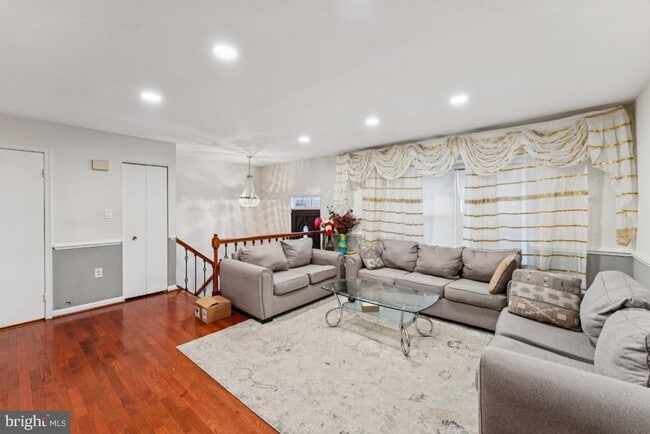 Foto del edificio - 14430 Bakersfield Ct