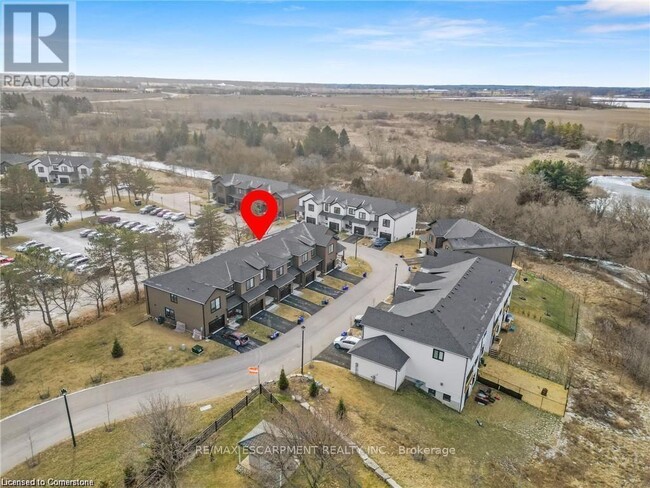 Building Photo - 5 Trailside Dr