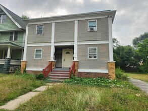 Building Photo - 536 E 117th St