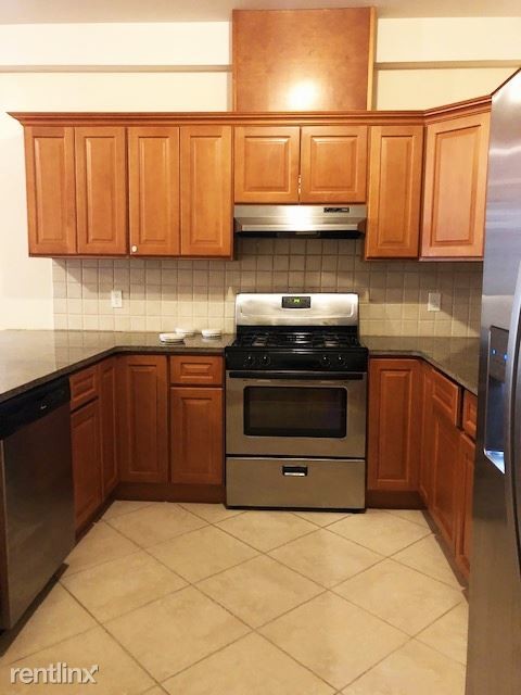 Primary Photo - 384 Avenue C