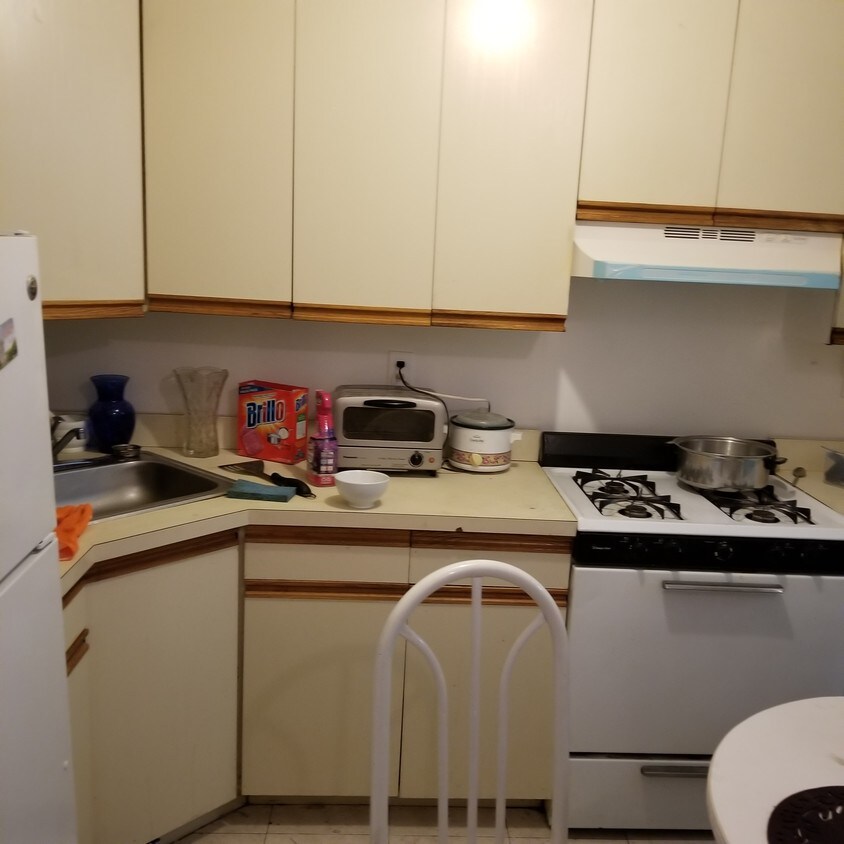 Foto principal - 1242 Brooklyn Ave