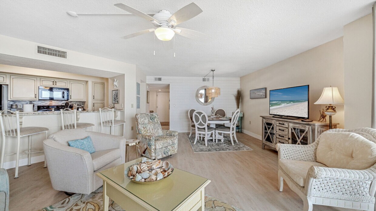 Foto principal - 7205 Thomas Dr