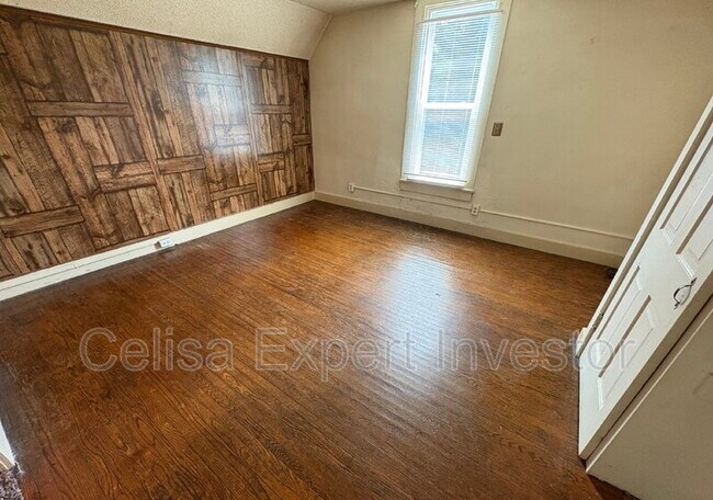 Foto del edificio - 814 Grace Ave