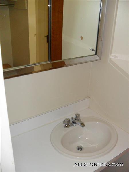 Building Photo - 1110 Commonwealth Ave