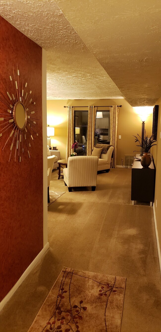 Foto del edificio - Hilltop Terrace Apartments!!! Amazing rental!