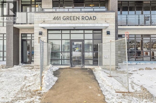 Building Photo - 461 Green Rd