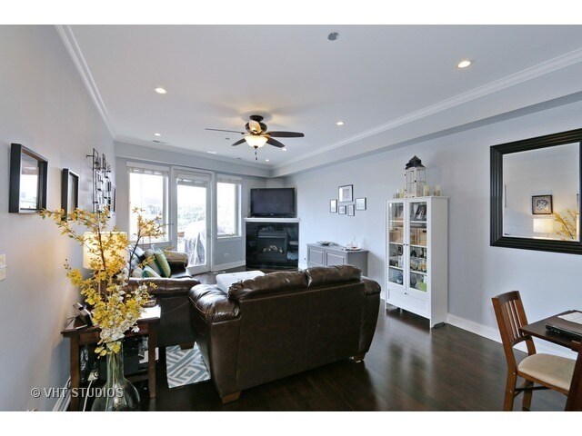Foto del edificio - 4950 N Western Ave