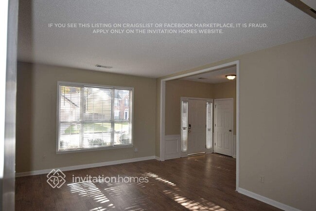 Building Photo - 130 Lyndhurst Ct