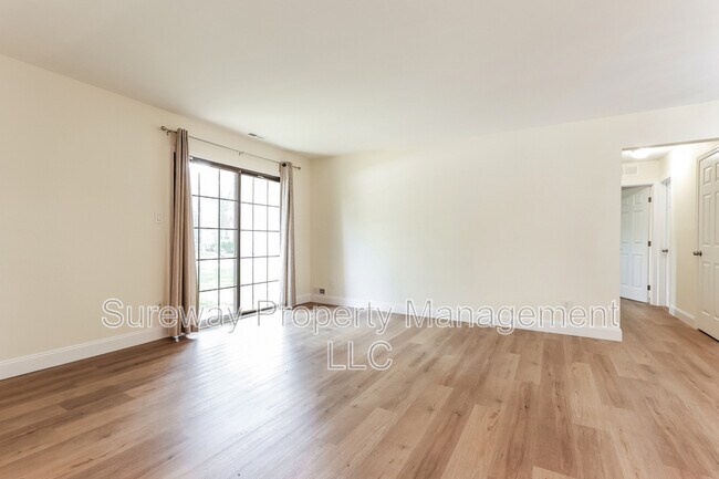 Foto del edificio - 129A Arden Ct