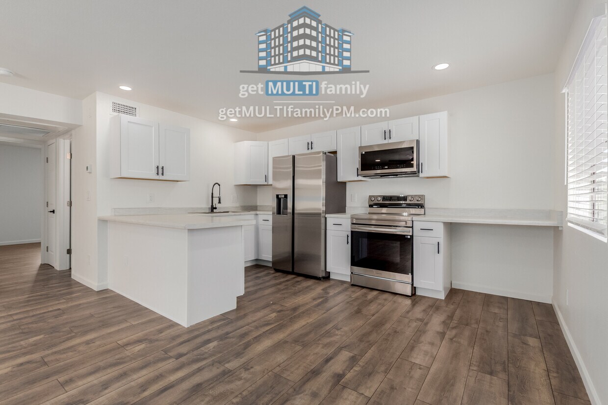 Photo - 700 W University Dr (Tempe, AZ)