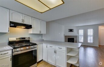 Building Photo - 457 Sellers Pl