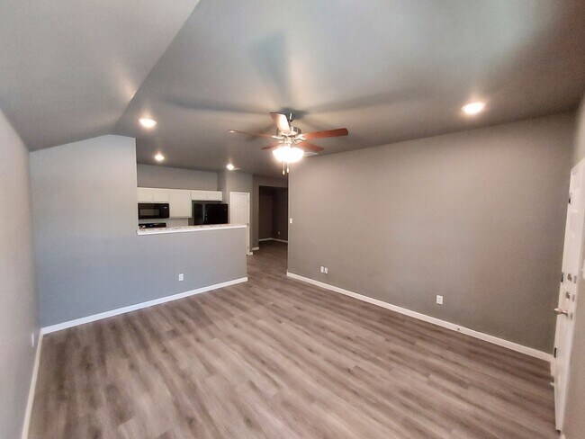 Building Photo - 1405 Natchez Trl