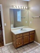 Building Photo - 332 Sagewood Dr