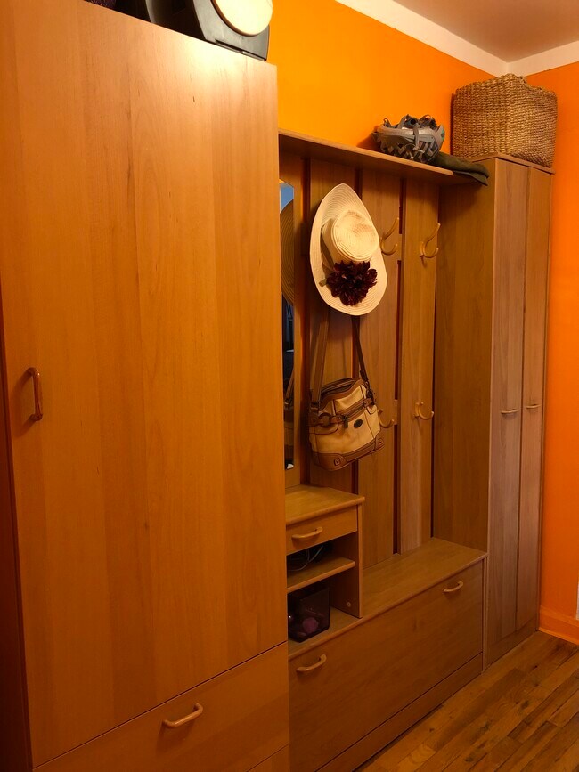 Foto del edificio - 1717 E 18th St