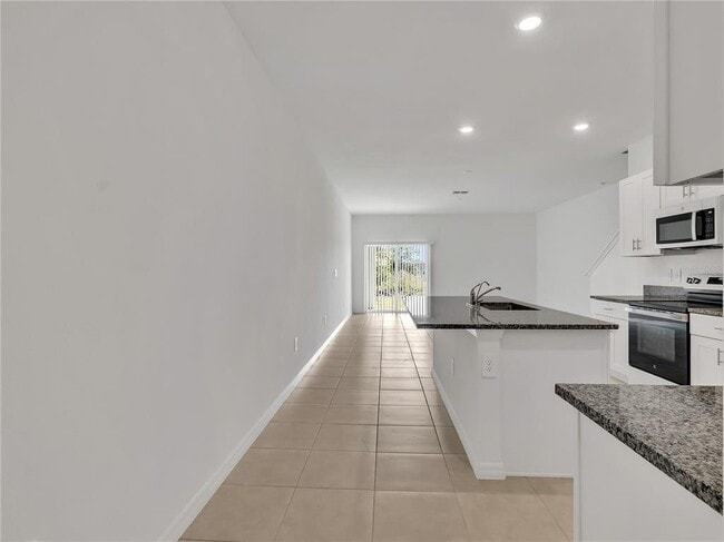 Building Photo - 9309 Bonita Mar Dr
