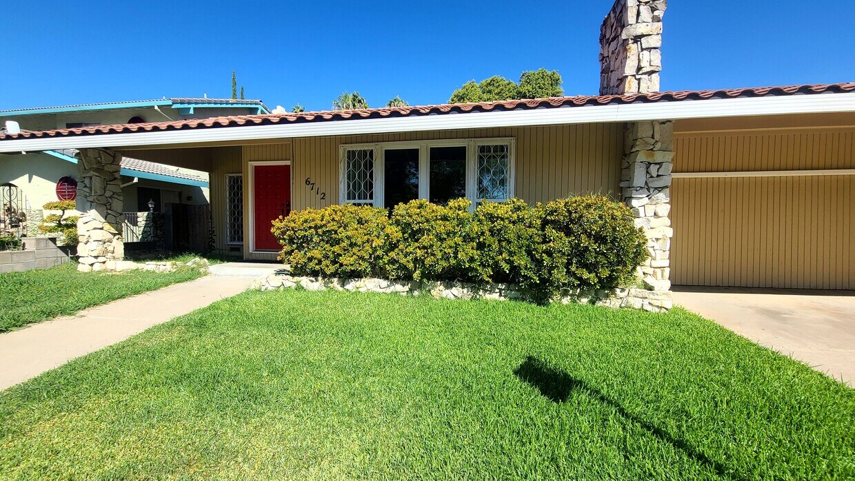 Foto principal - 6712 Gloria Dr