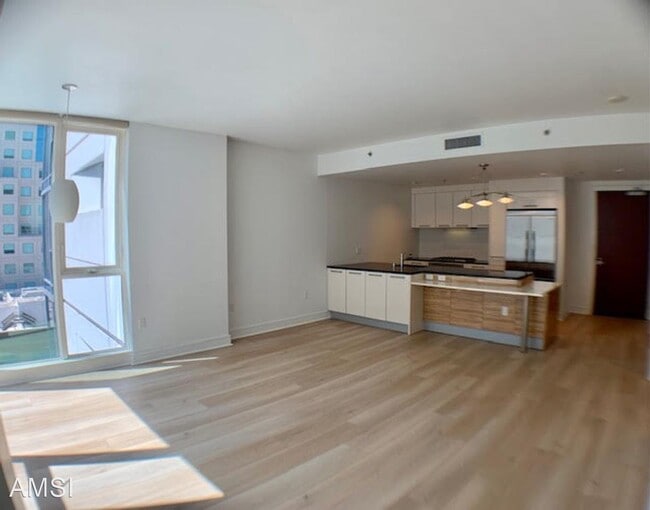 Building Photo - 2 br, 2 bath House - 631 Folsom Street #8B