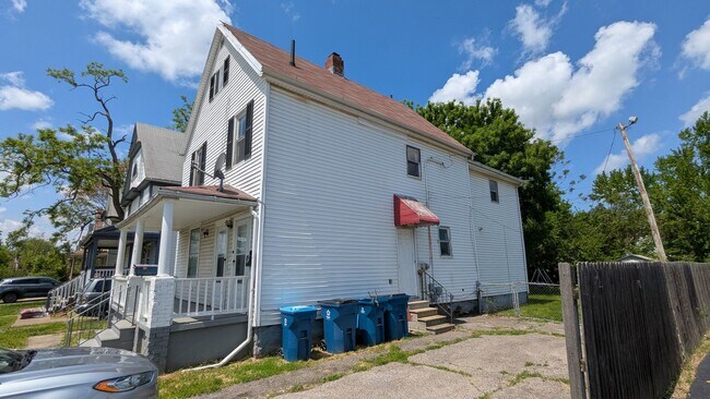 Foto del edificio - *DJT Homes 2, LLC (1777-1779 E 31 St)