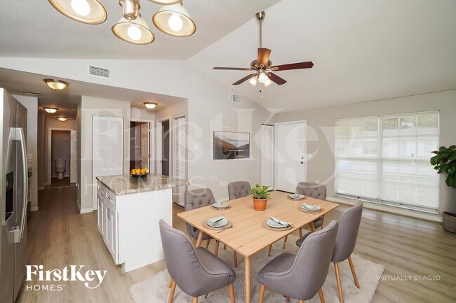 Foto del edificio - 6841 Willits Ave